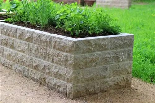 Building a raised bed: which stones are suitable?