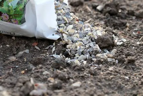 Trucioli di corno per fertilizzare le erbe