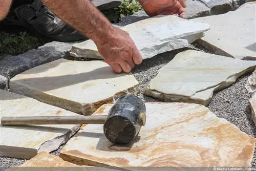 Taş ocağı taş levhalarının beton olmadan döşenmesi & harç