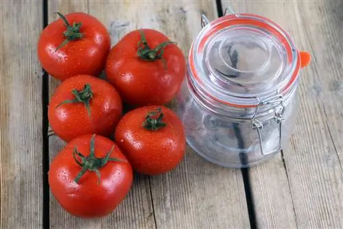 Benarkan tomato masak dalam balang