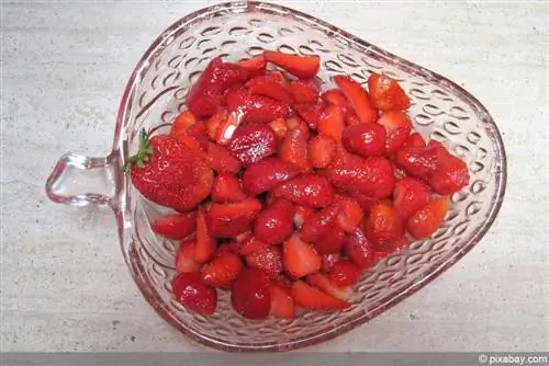 sugared strawberries