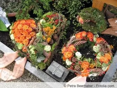 Plantar el cuenco para tumbas en otoño: ideas para el diseño de tumbas