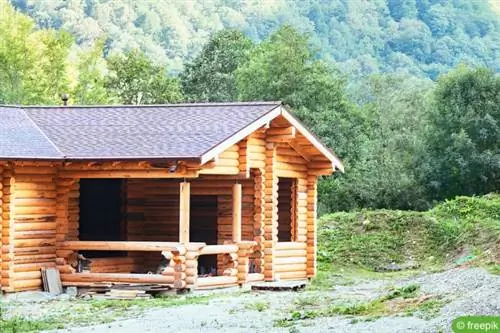 Log cabin