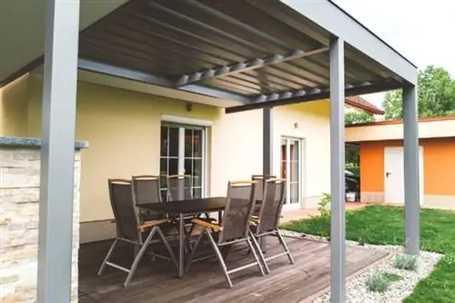 Overbygd terrasse med pergola