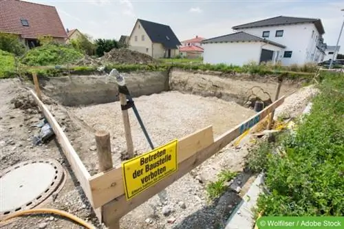 Terreno edificable con sitio de construcción para construir una casa.