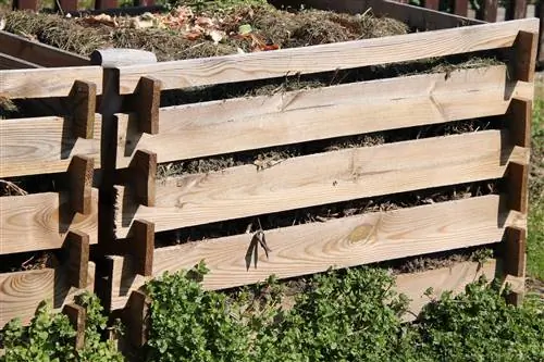 Wooden compost silo