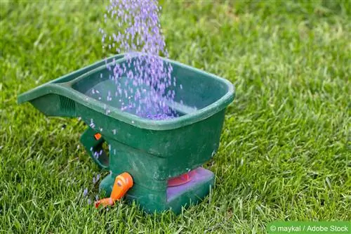 Lawn fertilizer with weed killer and moss killer